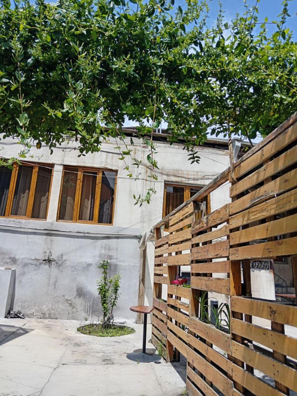 House 56 Hotel Jerevan Buitenkant foto